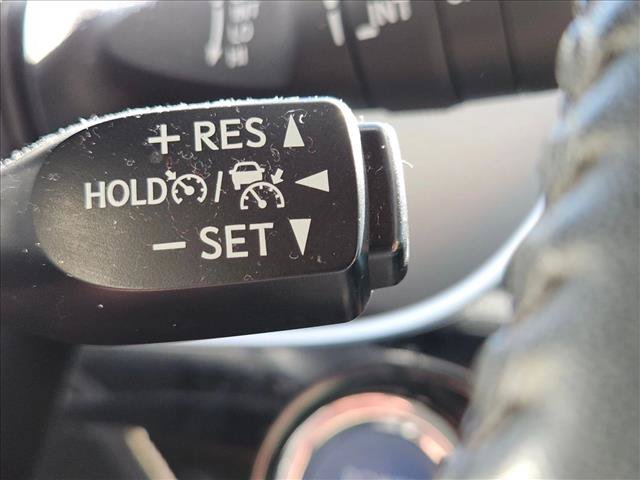 Used 2016 Toyota Prius Three Touring FWD image 6