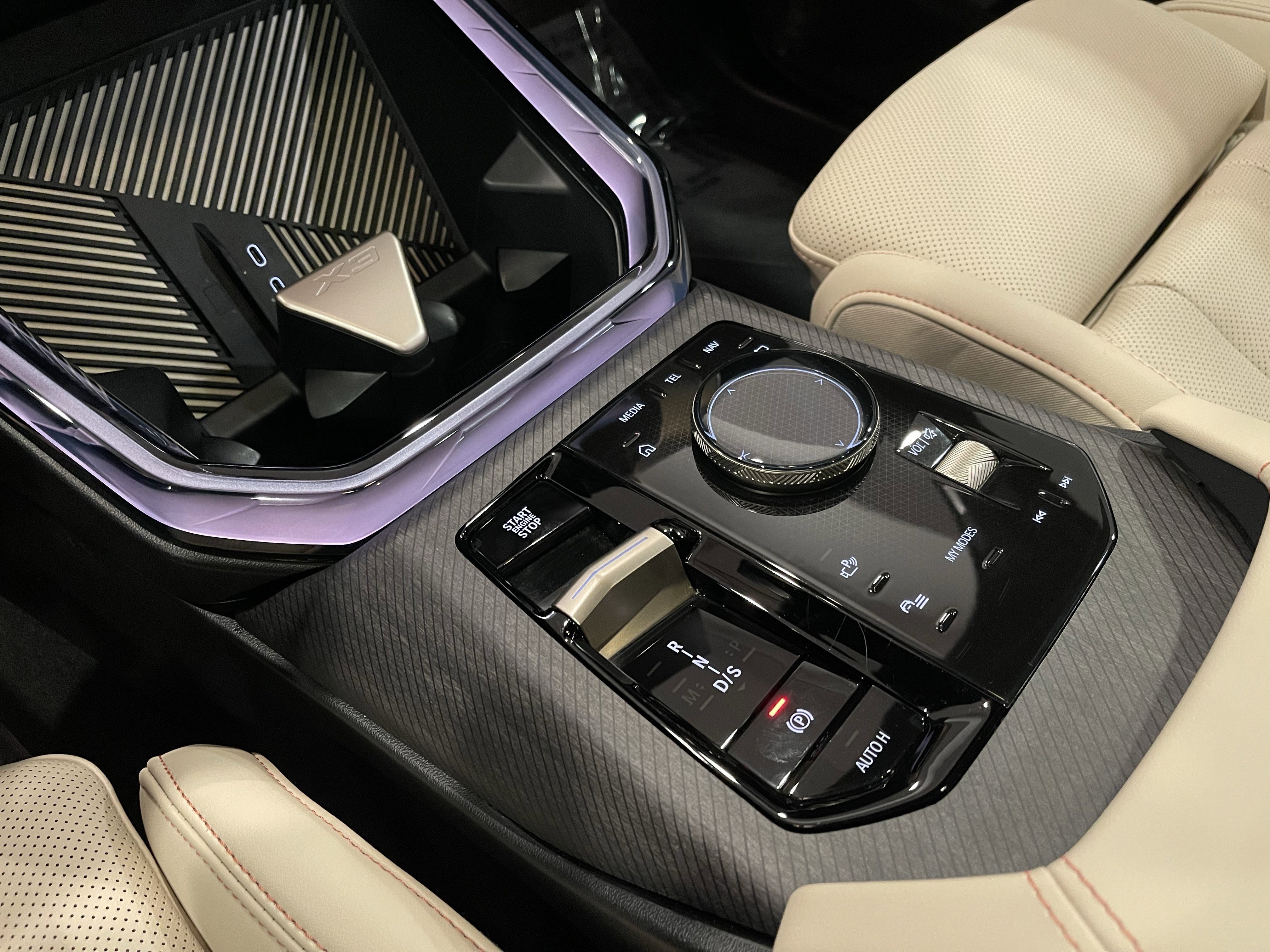 Used 2025 BMW X3 xDrive30i w/ Convenience Package image 20