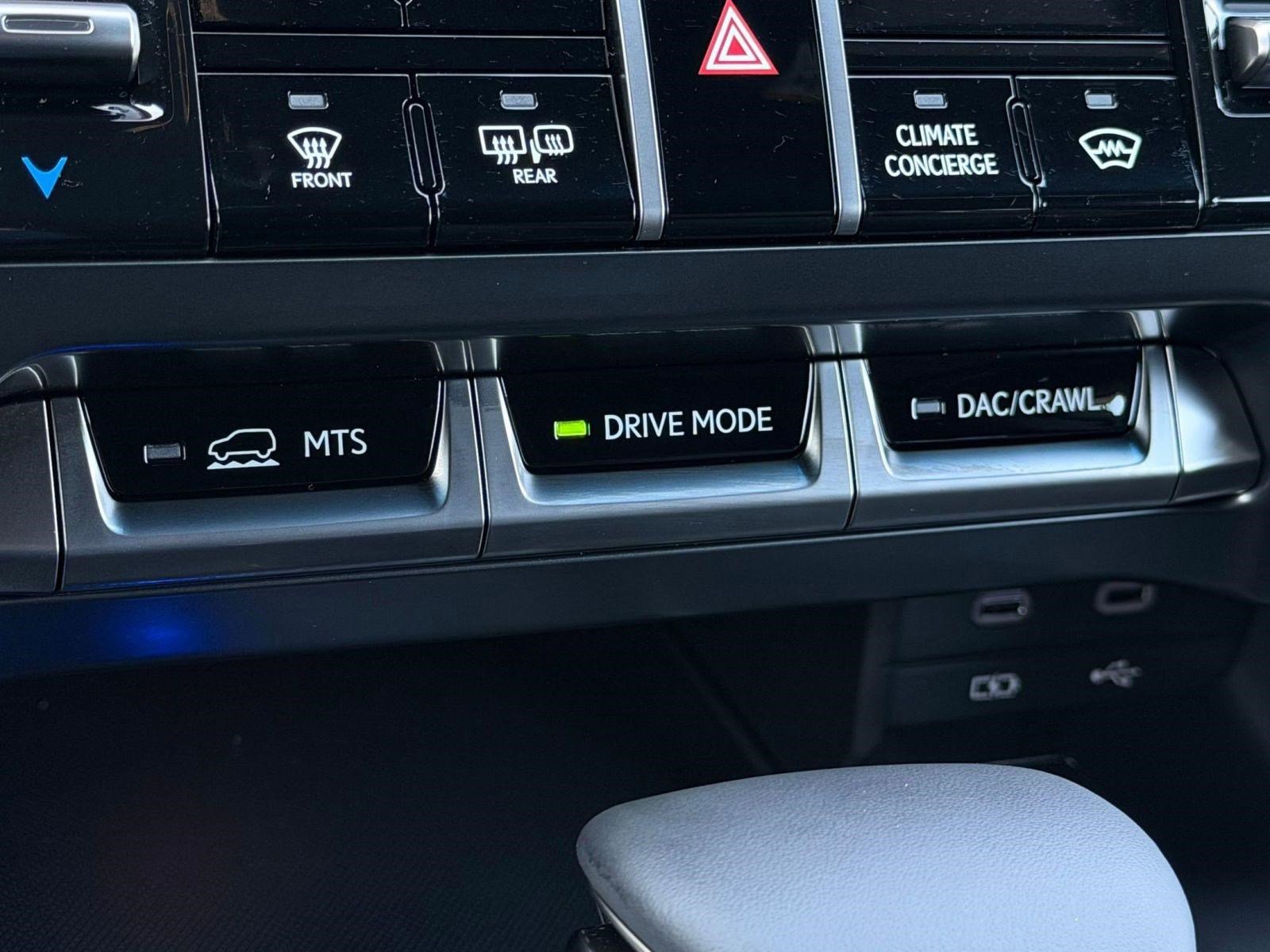 New 2026 Lexus LX 600 4WD w/ Premium Package image 17