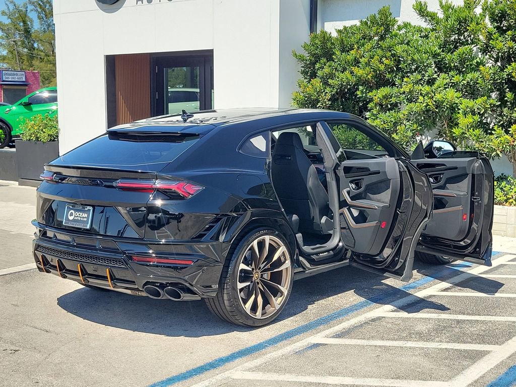 Used 2024 Lamborghini Urus S AWD/4WD image 6
