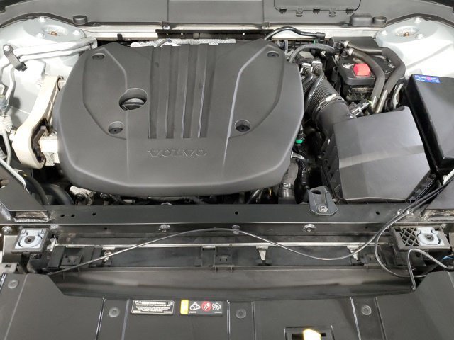 Used 2025 Volvo XC60 B5 Plus w/ Protection Package Premier AWD/4WD image 30