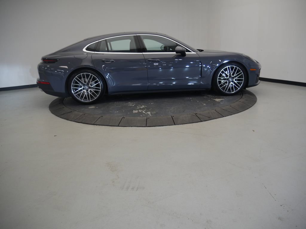 Certified 2025 Porsche Panamera 4 image 8