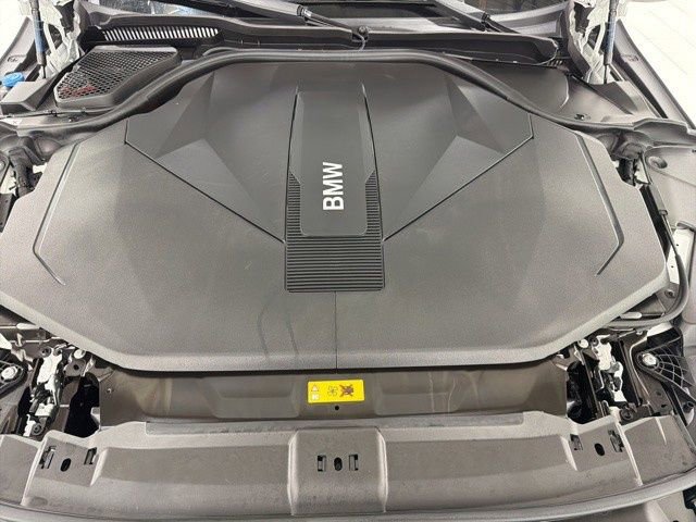 Used 2025 BMW i5 xDrive40 w/ Premium Package image 43