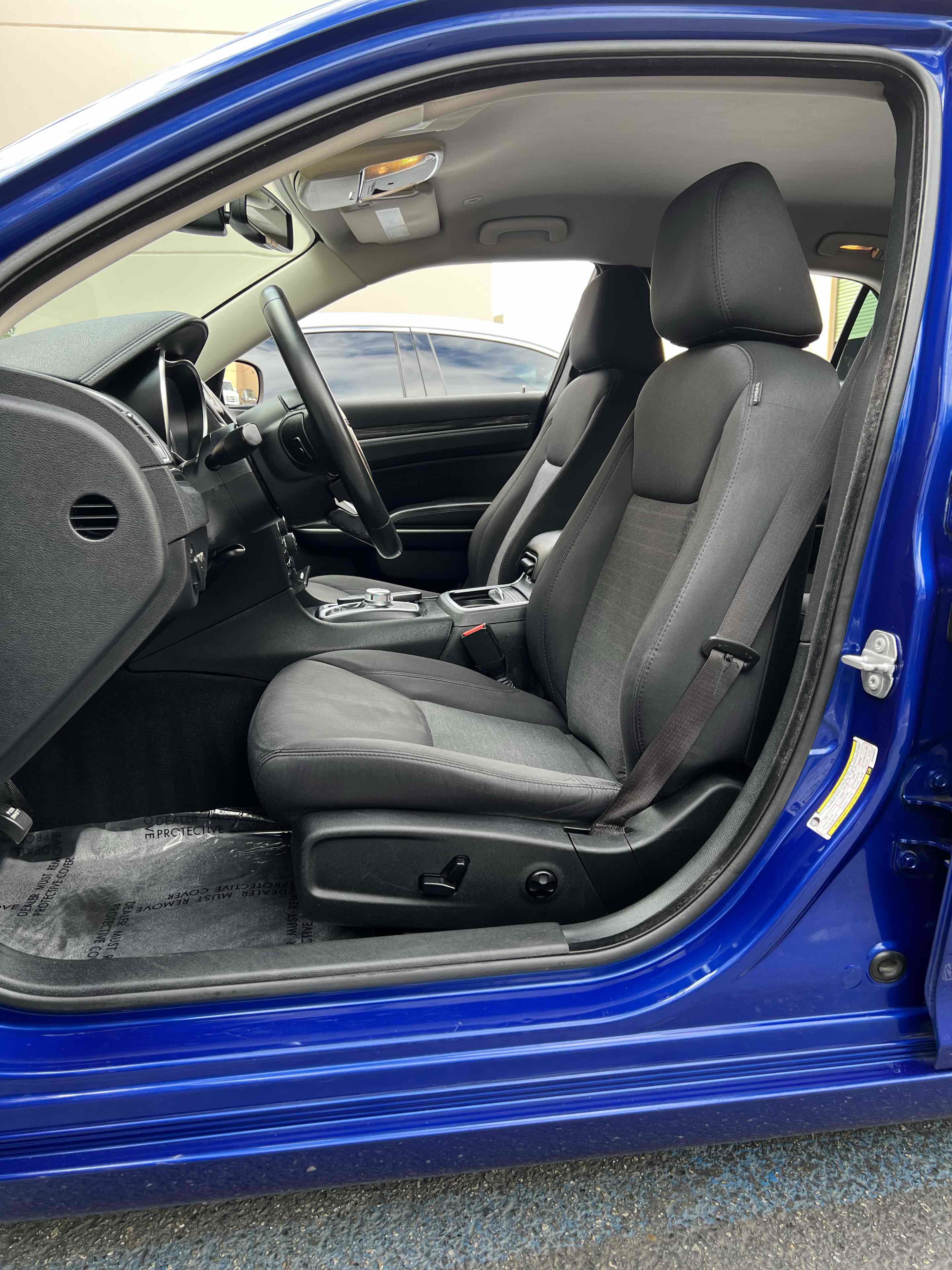 Used 2019 Chrysler 300 Touring w/ Sport Appearance Package image 36