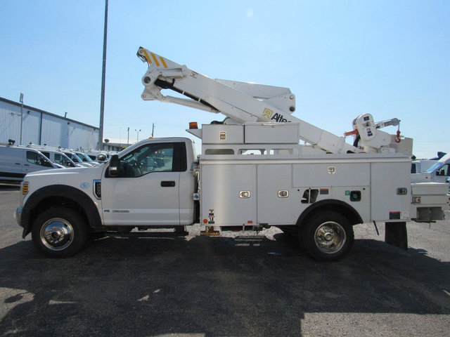 Used 2019 Ford F550 4x4 Regular Cab Super Duty image 6