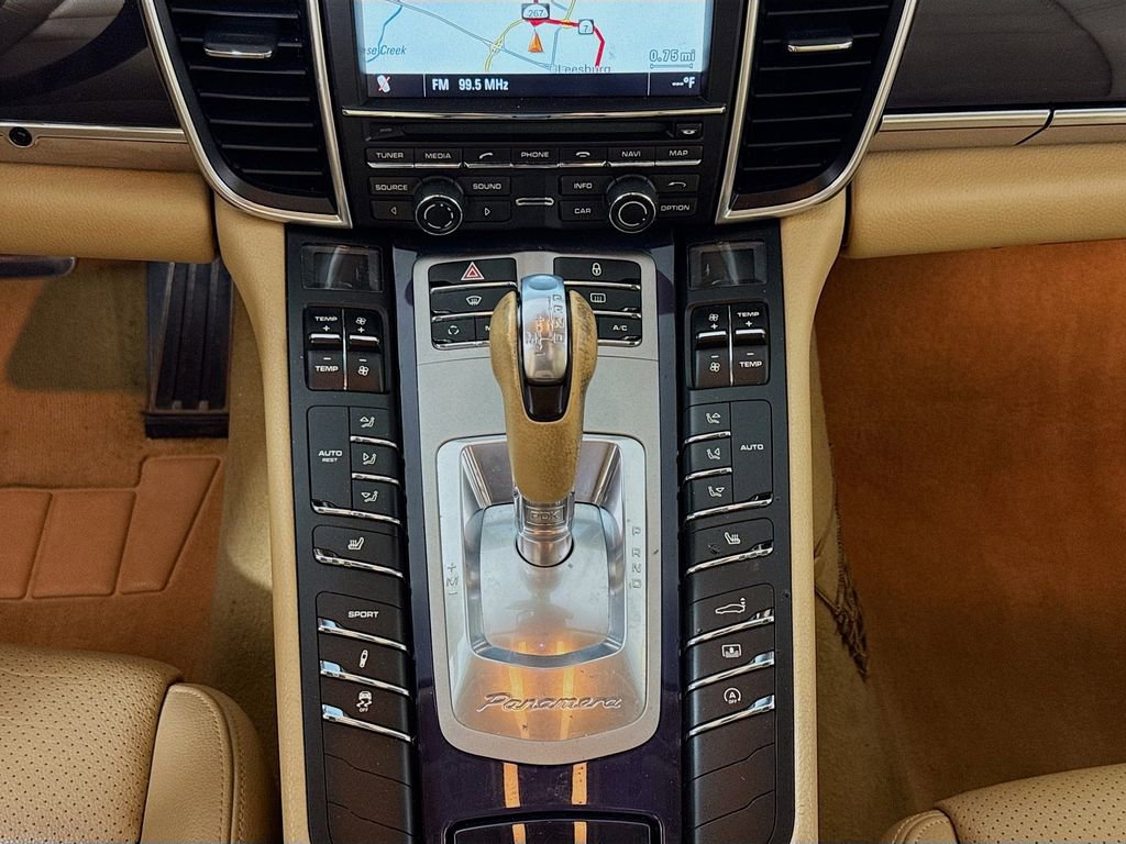 Used 2013 Porsche Panamera 4 image 16
