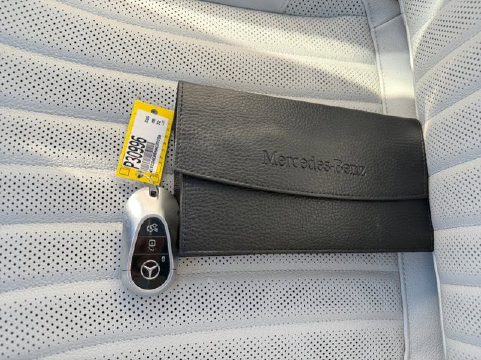 Used 2022 Mercedes-Benz EQS 580 4MATIC Sedan image 22