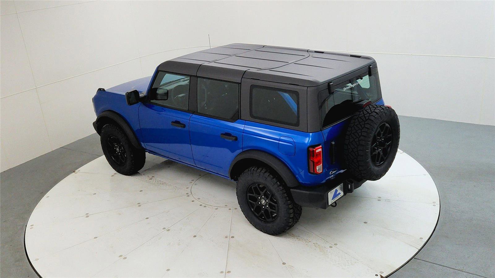 New 2025 Ford Bronco 4-Door image 16