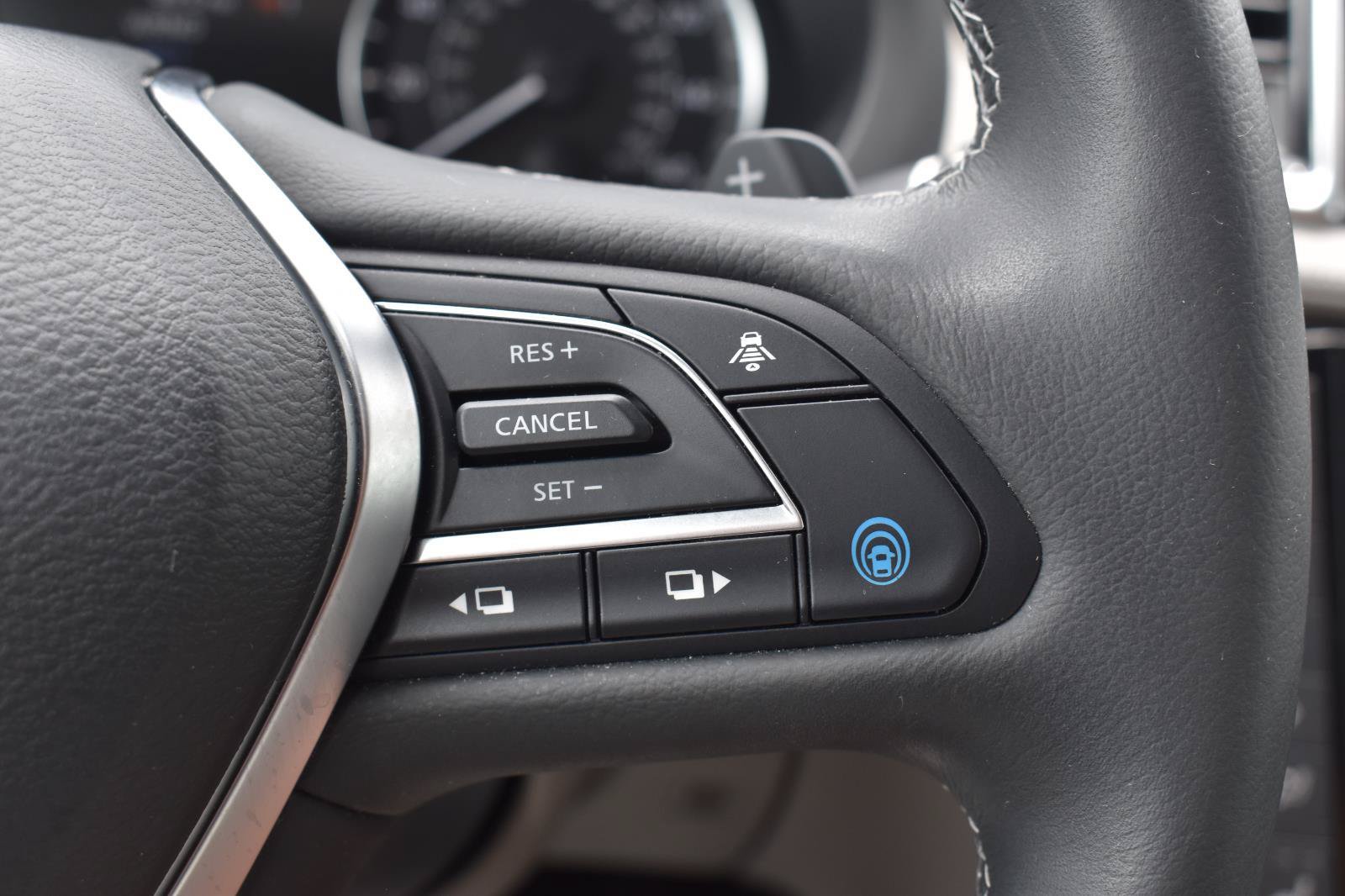 Used 2023 INFINITI QX50 Luxe FWD image 36