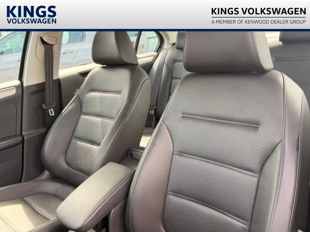 Used 2015 Volkswagen Jetta SE FWD image 9