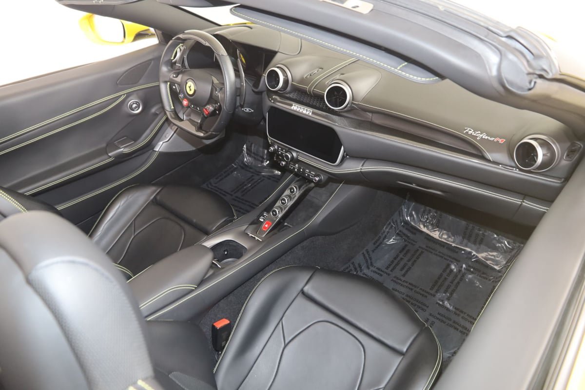 Used 2022 Ferrari Portofino M RWD image 18
