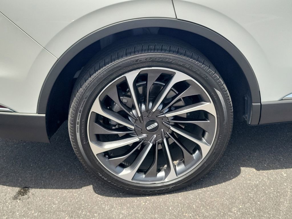 Certified 2022 Lincoln Aviator Reserve w/ Equipment Group 201A AWD/4WD image 5