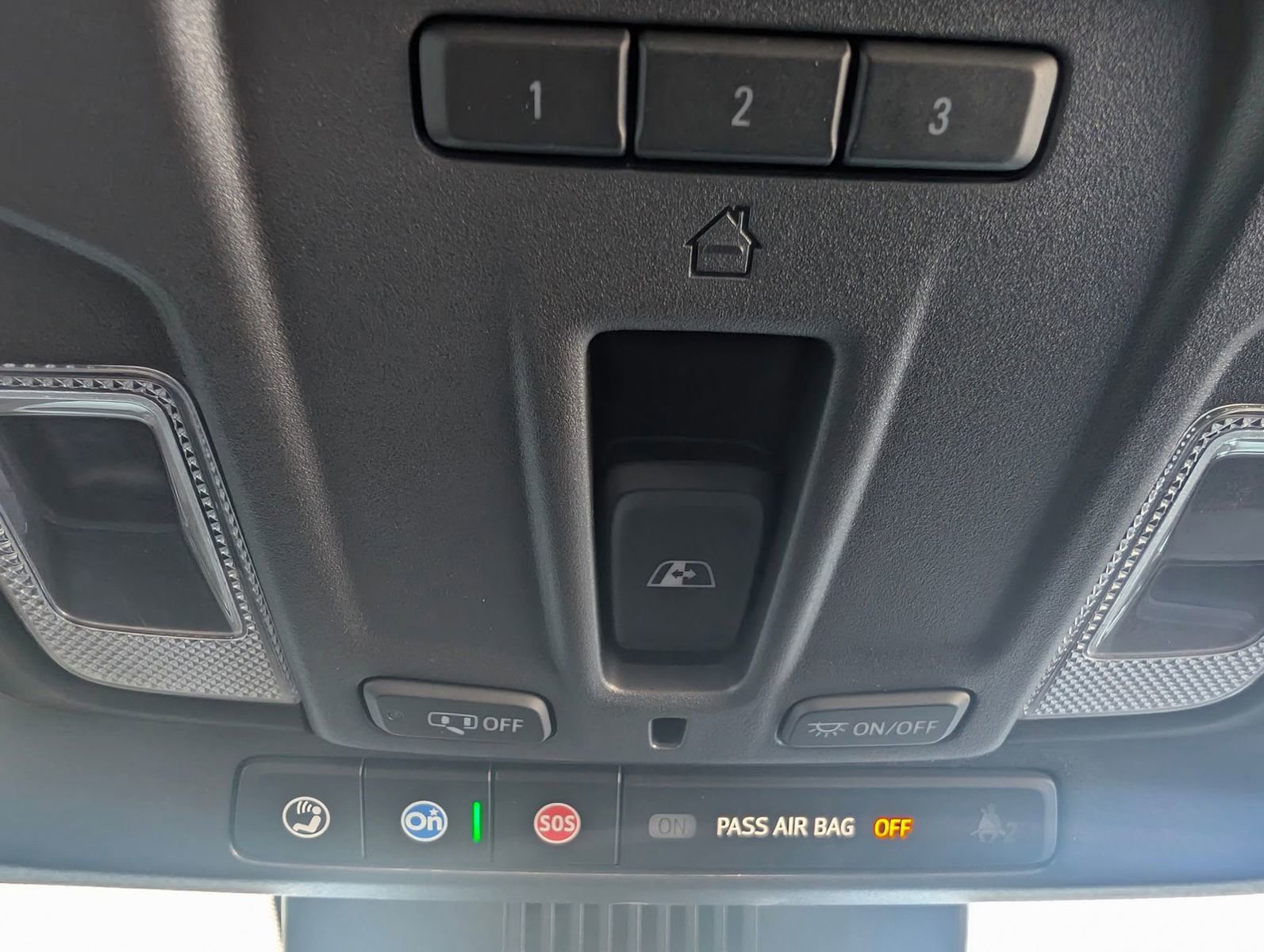 Used 2023 Chevrolet Silverado 1500 ZR2 w/ Technology Package image 19