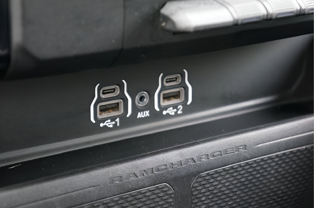 Used 2025 RAM 1500 Big Horn AWD/4WD image 26