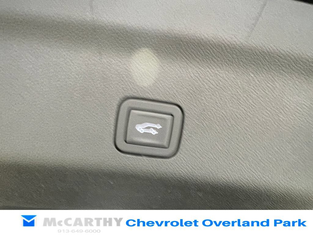 Used 2025 GMC Yukon AT4 w/ AT4 Premium Plus Package AWD/4WD image 35