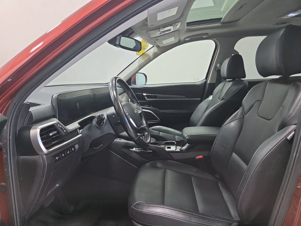 Used 2023 Kia Telluride EX AWD/4WD image 3