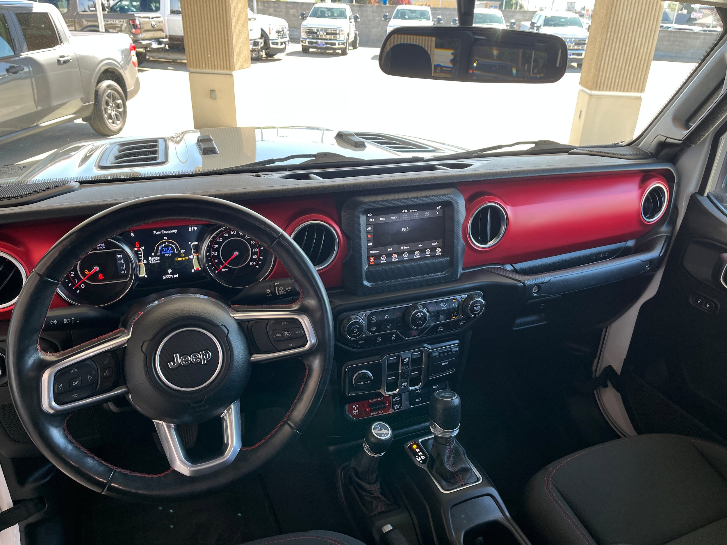 Used 2021 Jeep Gladiator Rubicon w/ Cold Weather Group AWD/4WD image 8