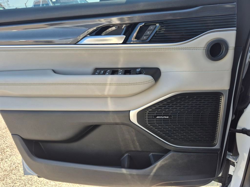 Used 2023 Jeep Wagoneer 2WD w/ Premium Group I image 20