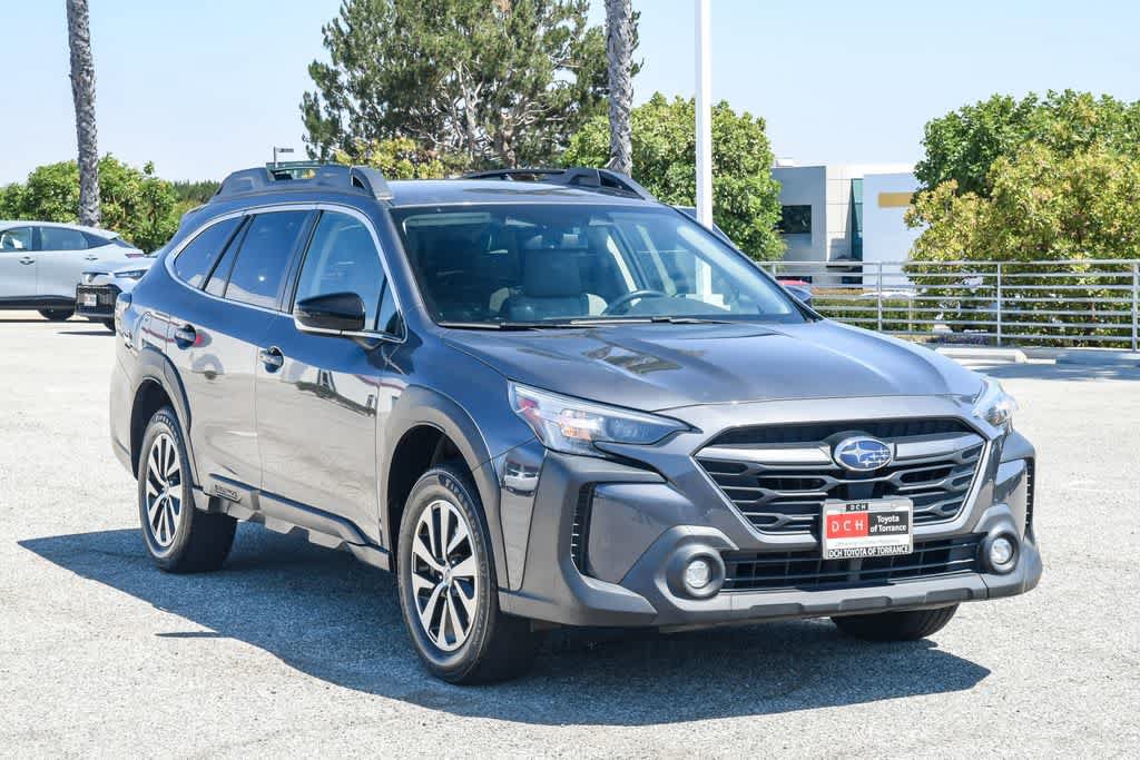Used 2023 Subaru Outback Premium AWD/4WD image 3