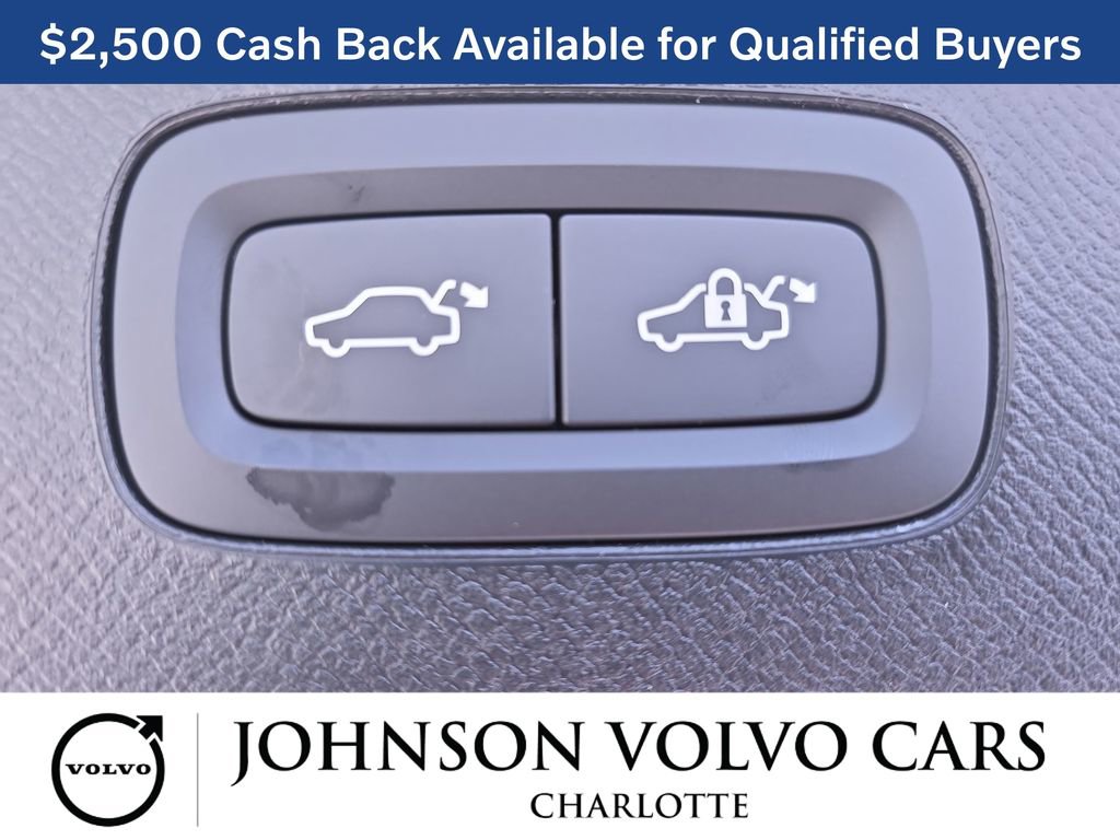 New 2026 Volvo XC90 B6 Plus w/ Protection Package Premier image 15