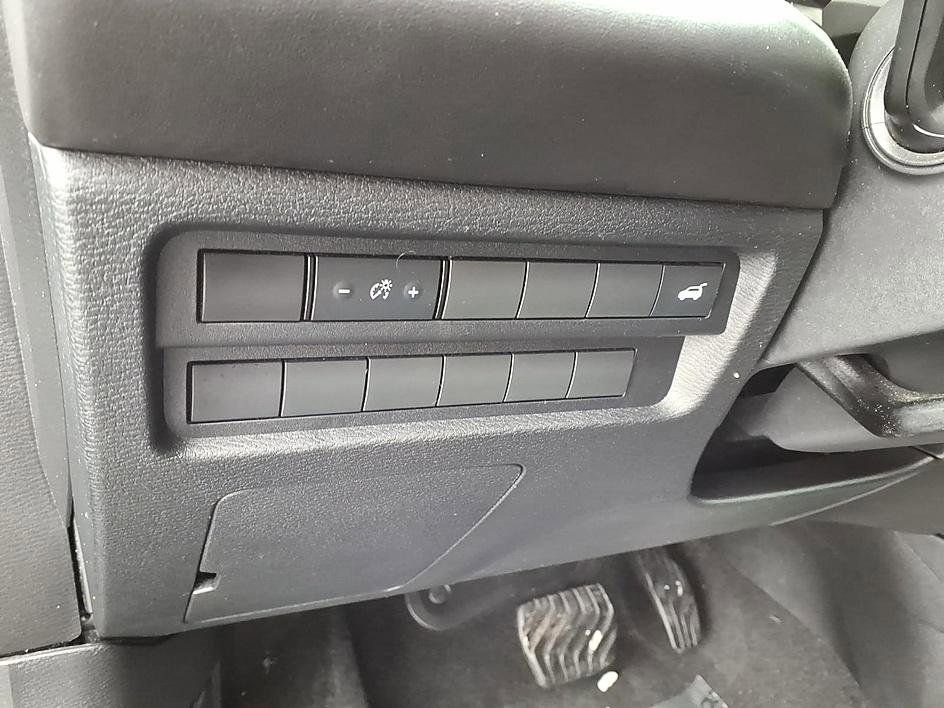Used 2022 Mitsubishi Outlander SEL AWD/4WD image 14