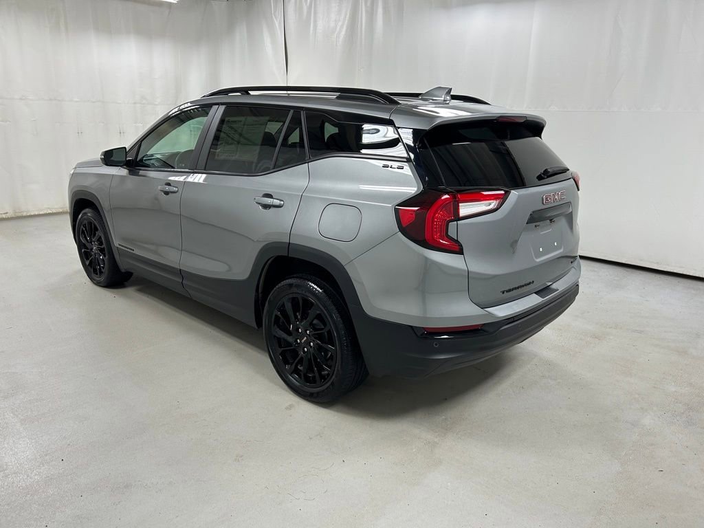 Used 2023 GMC Terrain SLE w/ Elevation Edition AWD/4WD image 7