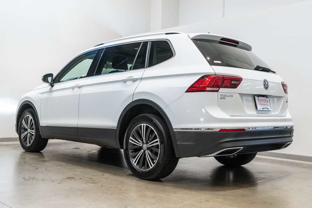 Used 2018 Volkswagen Tiguan SEL w/ 3rd Row Seat Package AWD/4WD image 7