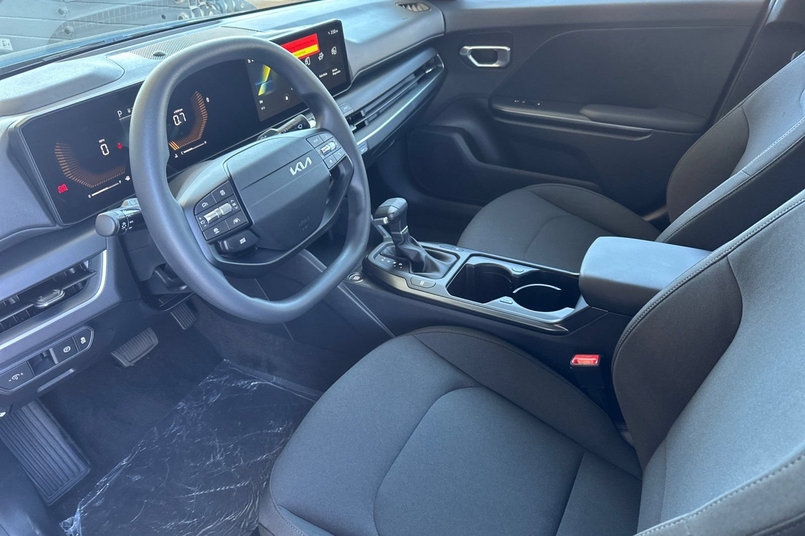 New 2026 Kia K4 FWD image 10