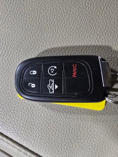 Used 2014 RAM 1500 Laramie w/ Convenience Group image 26