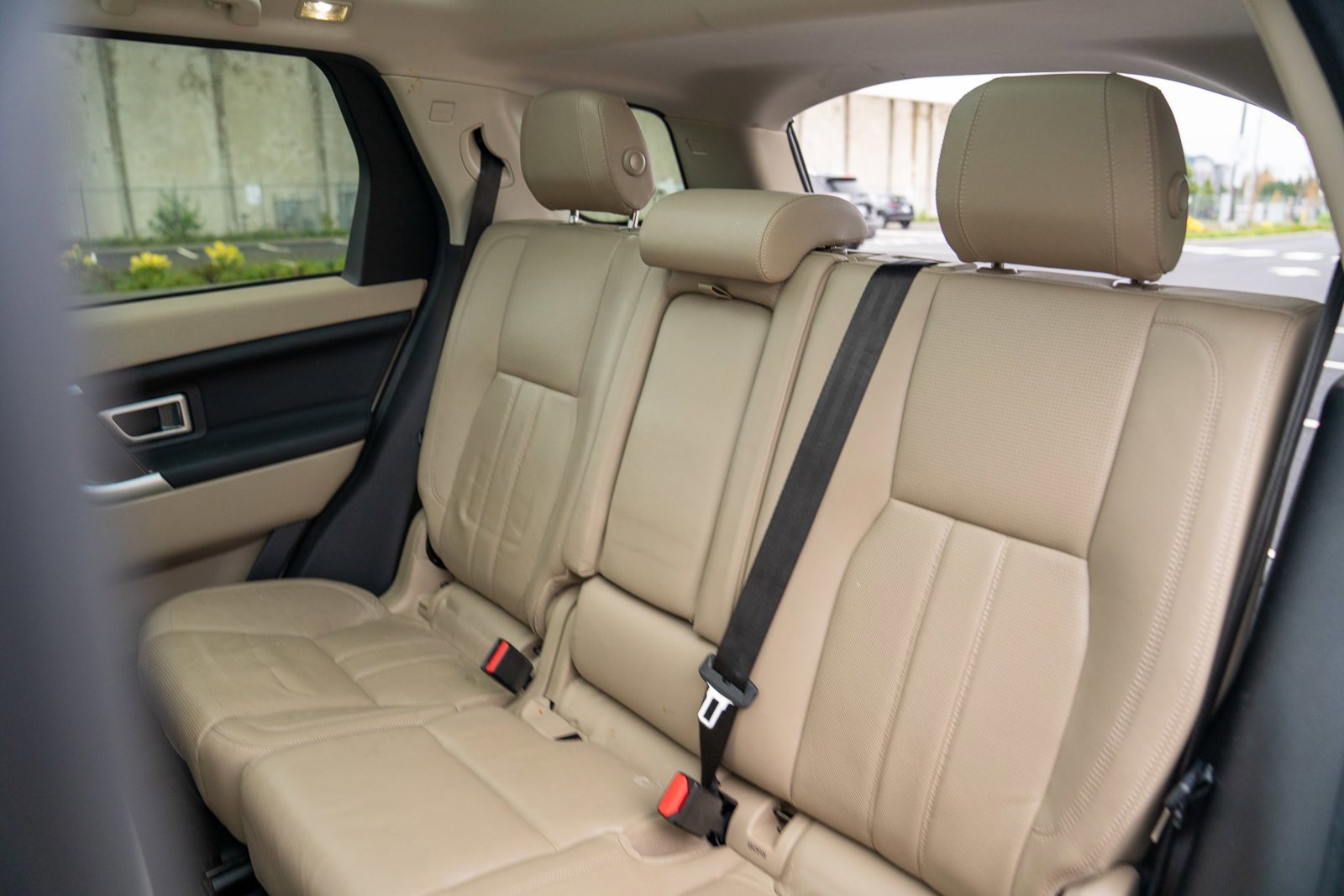 Used 2017 Land Rover Discovery Sport HSE image 22