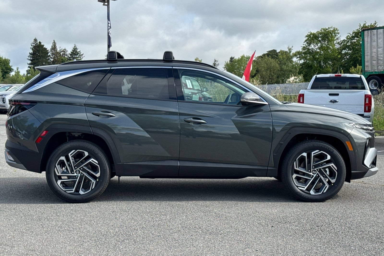 New 2026 Hyundai Tucson Limited AWD/4WD image 3