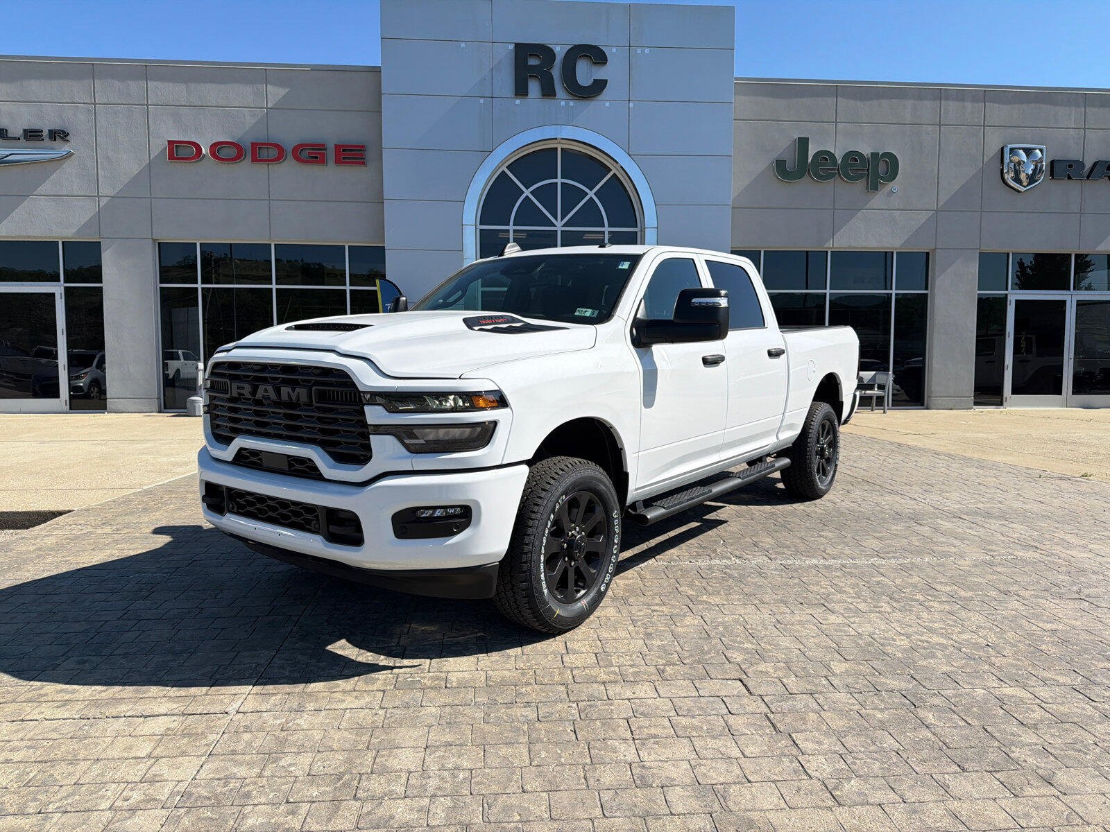 New 2026 RAM 2500 Tradesman AWD/4WD image 4