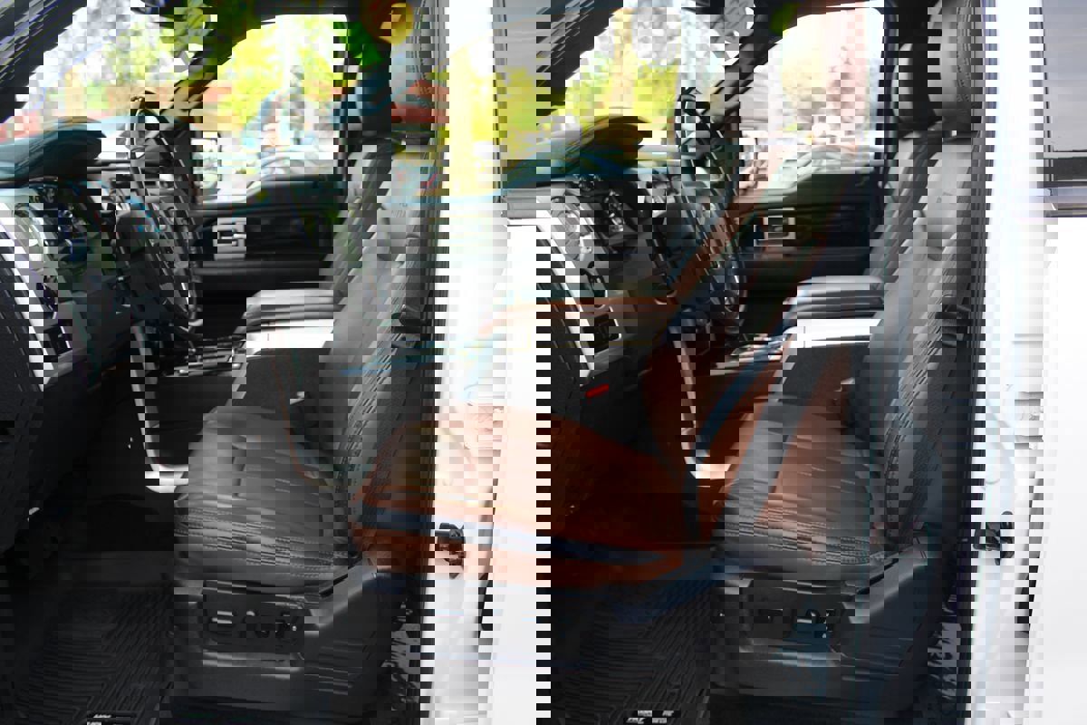 Used 2014 Ford F150 Platinum image 14