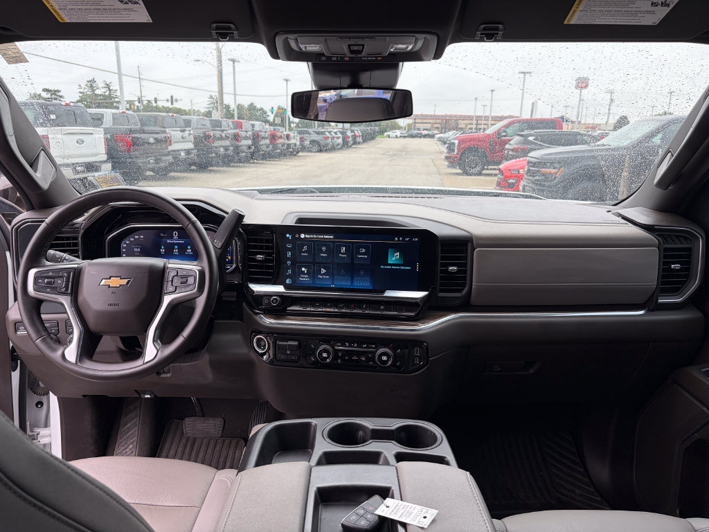 Used 2024 Chevrolet Silverado 1500 LT w/ Leather Package AWD/4WD image 28