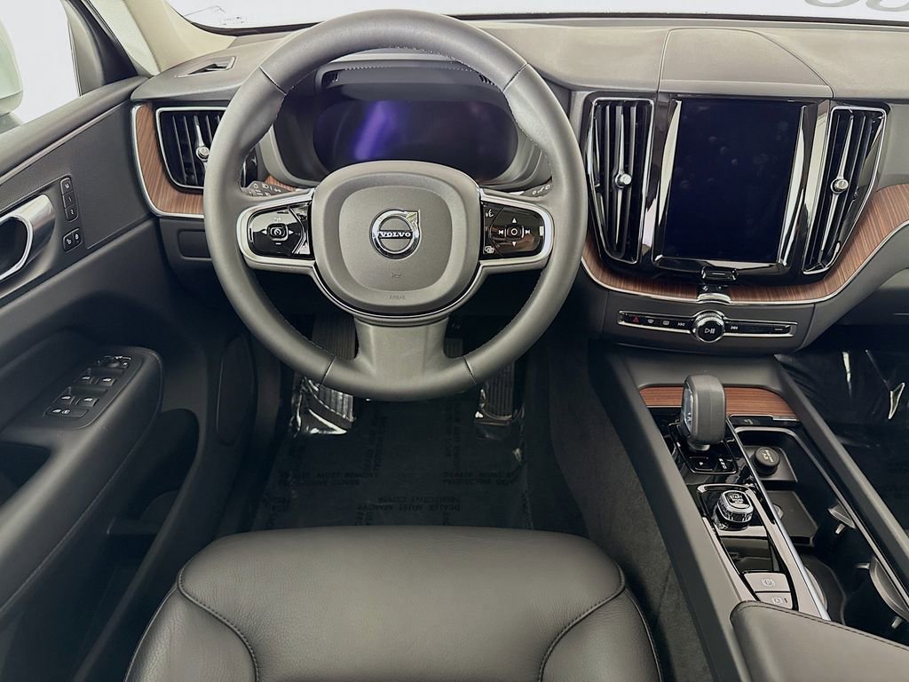 Certified 2023 Volvo XC60 B5 Plus w/ Protection Package Premier image 23
