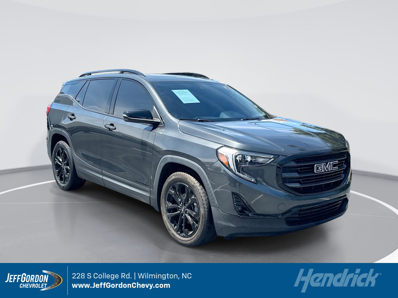Used 2021 GMC Terrain SLT w/ Infotainment Package II FWD image 1