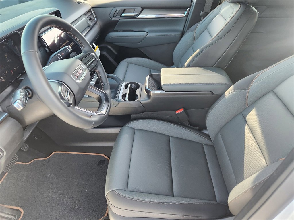 New 2026 GMC Terrain AT4 w/ Technology Package II image 7