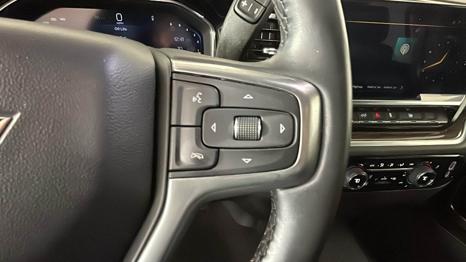 Used 2024 Chevrolet Silverado 1500 LT AWD/4WD image 20