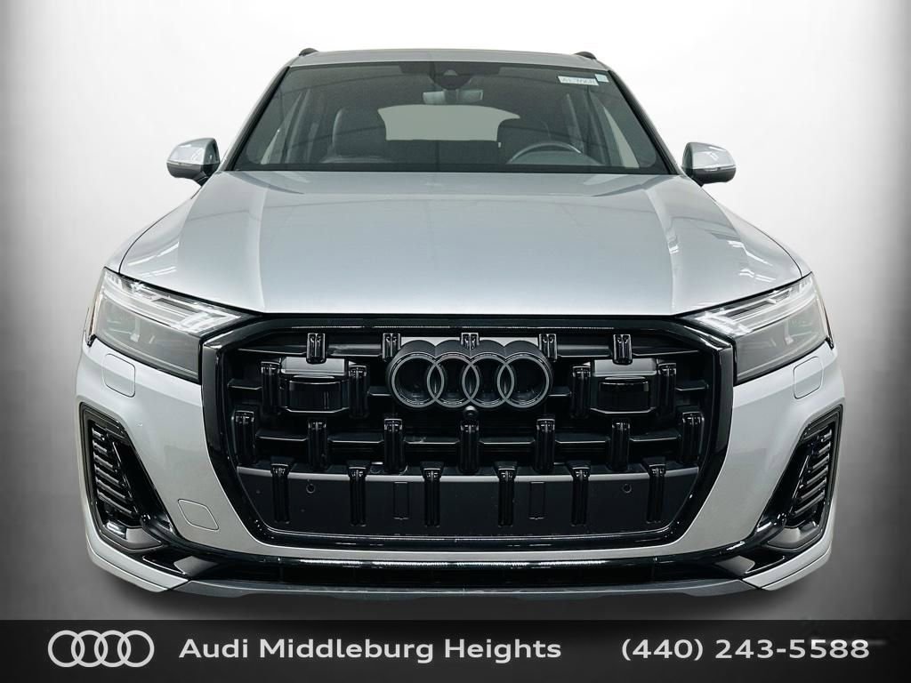 Certified 2025 Audi Q7 2.0T Premium w/ Convenience Plus Package image 2