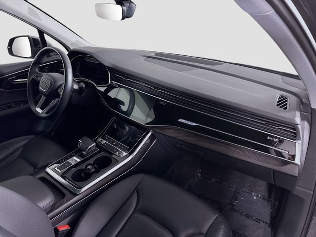 Used 2022 Audi Q7 2.0T Premium Plus w/ Premium Plus Package AWD/4WD image 32
