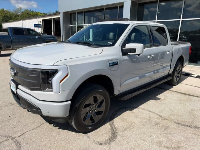 Used 2024 Ford F150 Lightning Lariat AWD/4WD image 3
