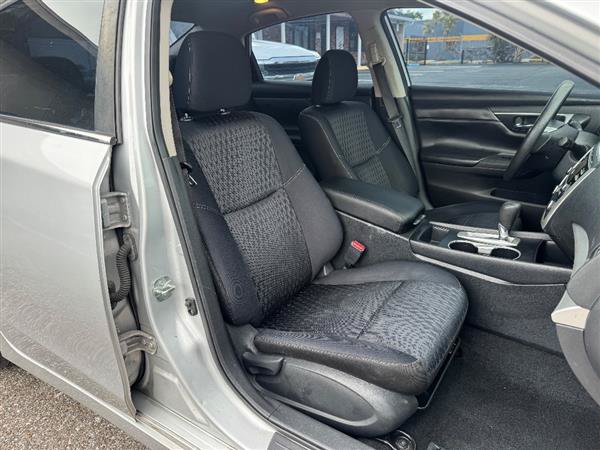 Used 2017 Nissan Altima 2.5 S w/ Power Driver Seat Package FWD image 12