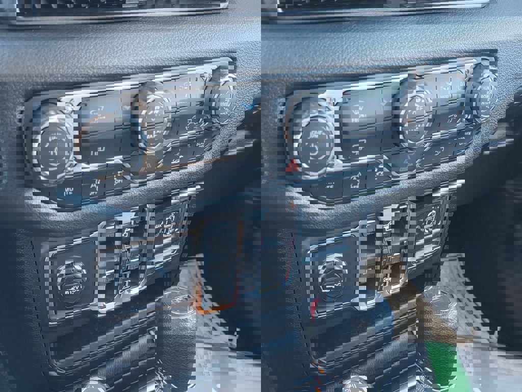 New 2026 Jeep Gladiator Sport image 17