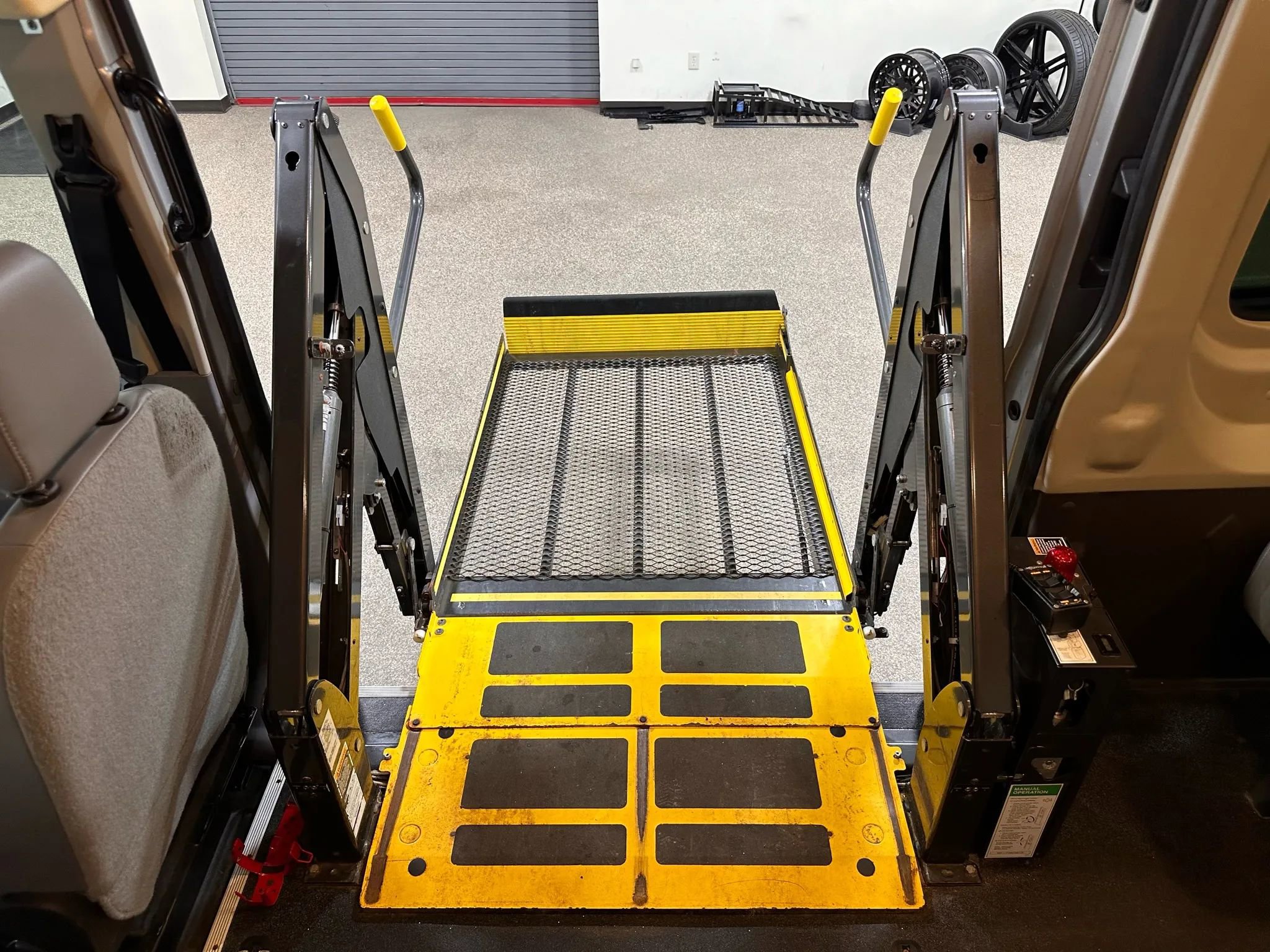 Used 2015 Ford Transit 350 148 Medium Roof image 32