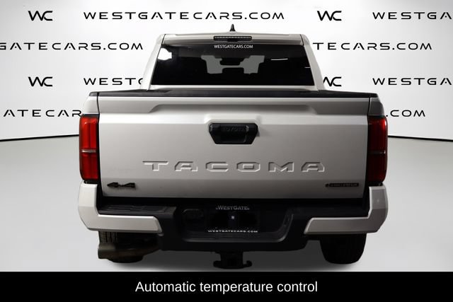 Used 2025 Toyota Tacoma TRD Sport AWD/4WD image 4