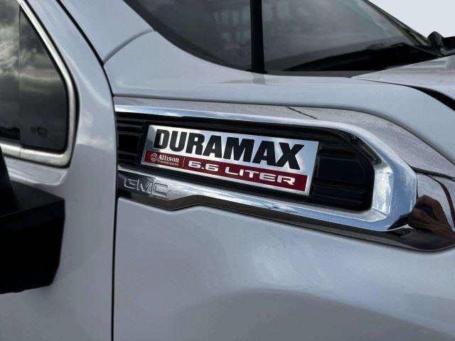 Used 2022 GMC Sierra 3500 Denali AWD/4WD image 10