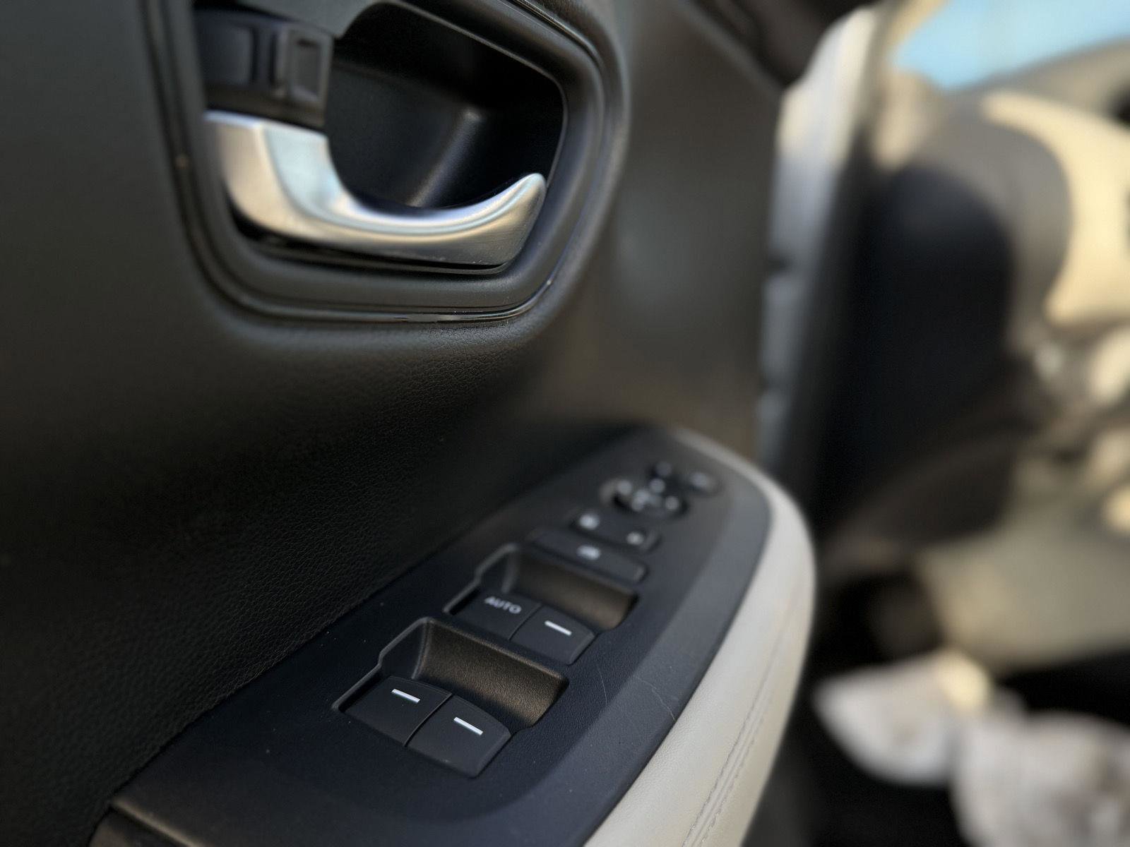 Certified 2023 Honda HR-V LX image 14