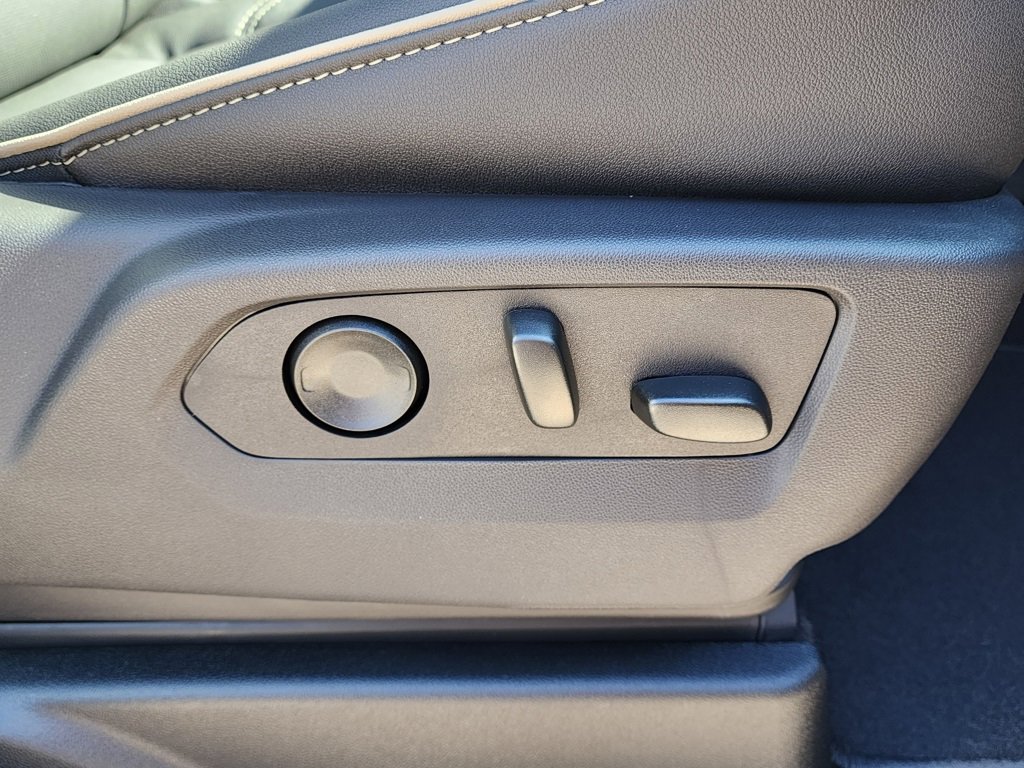 New 2026 GMC Yukon Elevation image 42