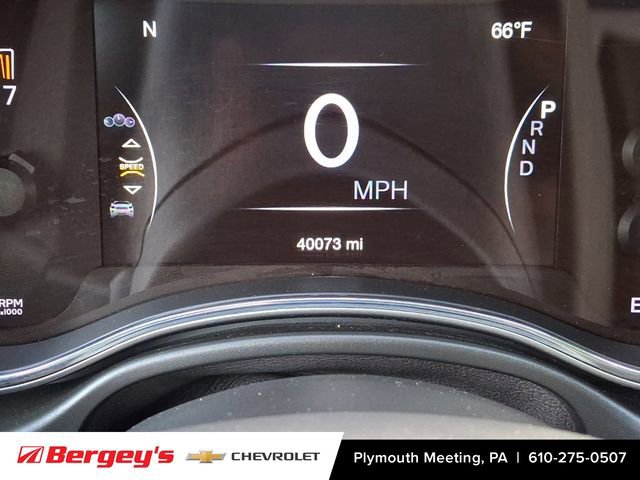 Used 2022 Jeep Grand Cherokee Laredo X image 24