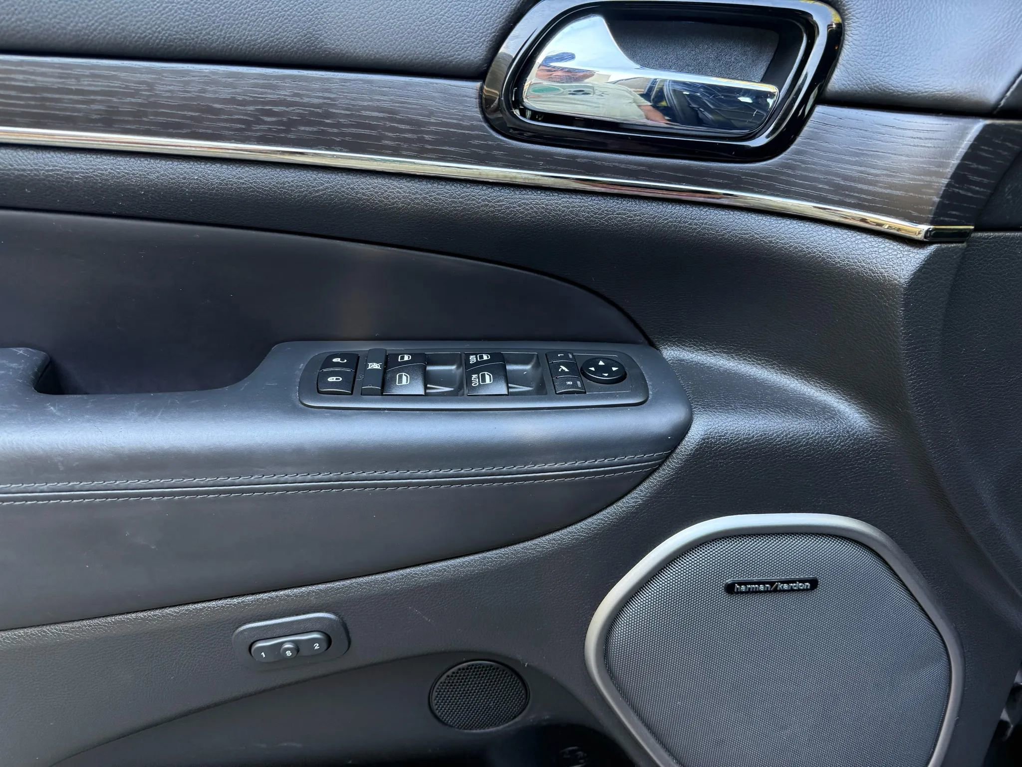 Used 2019 Jeep Grand Cherokee High Altitude AWD/4WD image 10